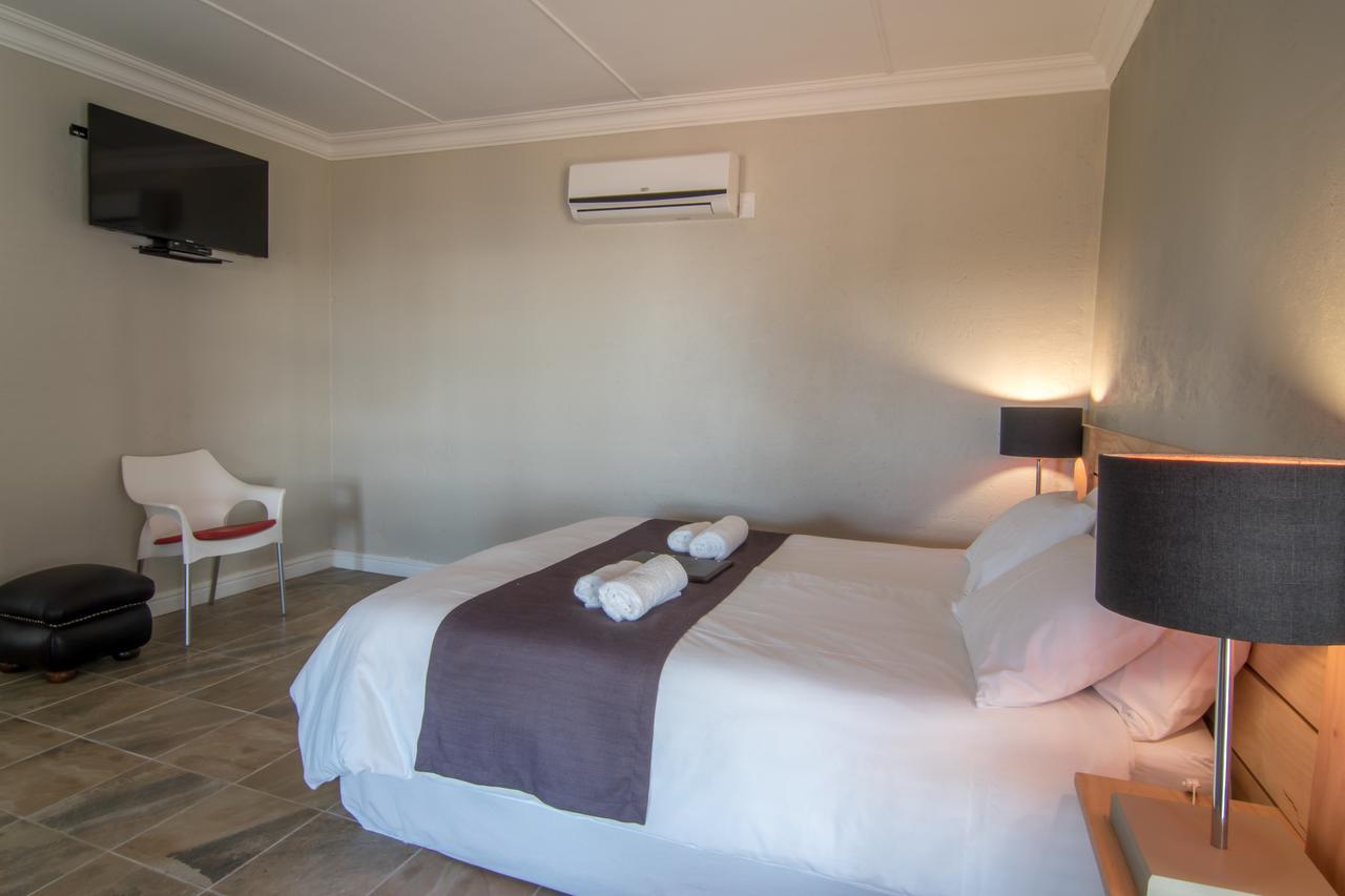 Letsatsi Lodge Vanrhynsdorp Экстерьер фото